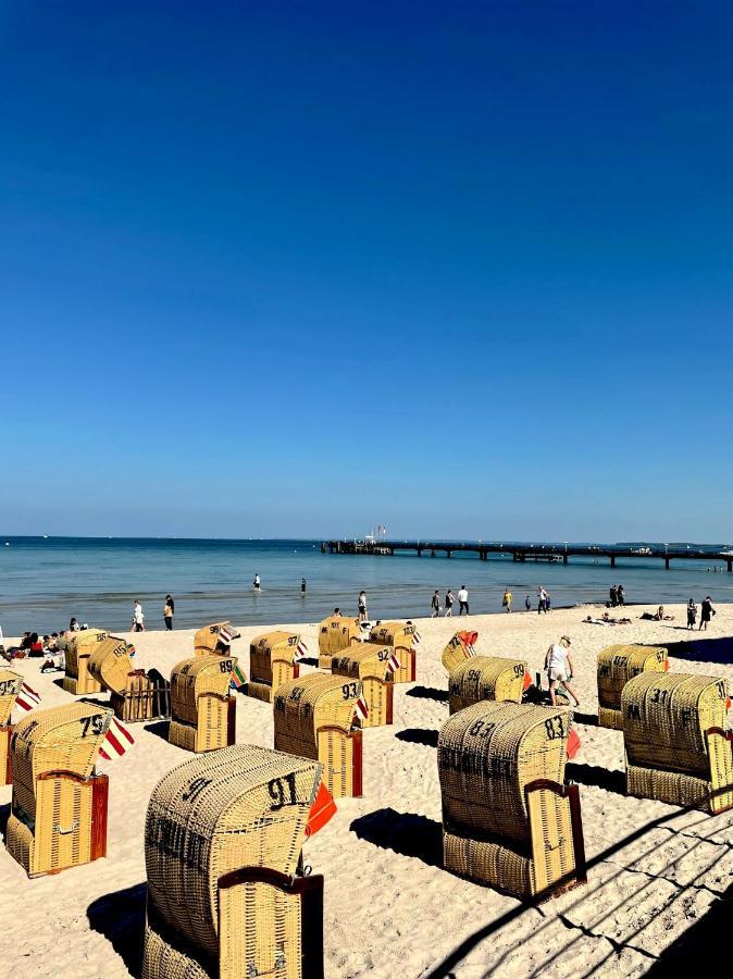שרבאוץ Moderne 3-Zi-Wohnung Mit Meerblick Direkt Am Strand מראה חיצוני תמונה