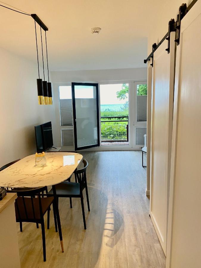 שרבאוץ Moderne 3-Zi-Wohnung Mit Meerblick Direkt Am Strand מראה חיצוני תמונה
